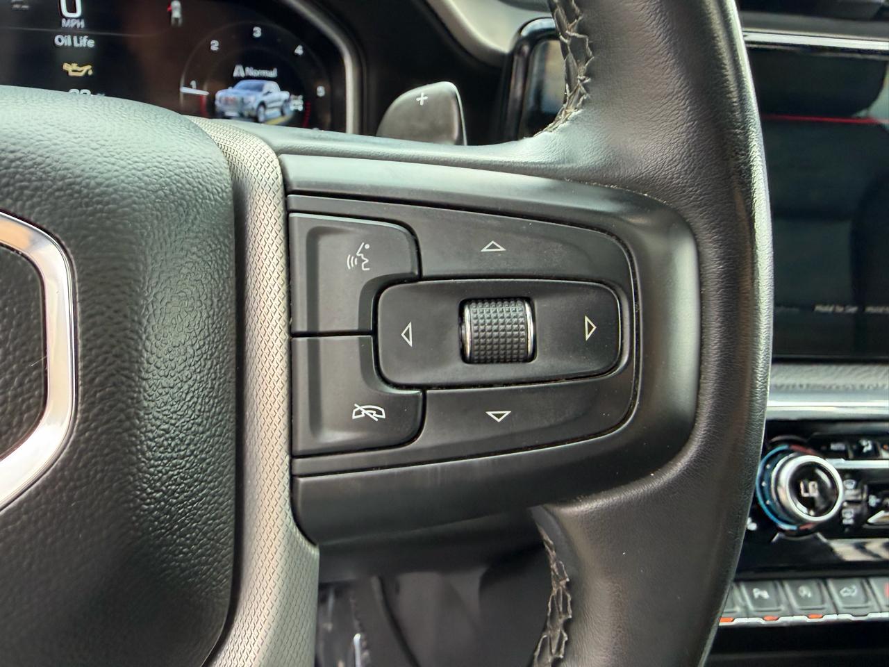 GMC Sierra 1500 4WD Crew Cab 147" Denali 2023