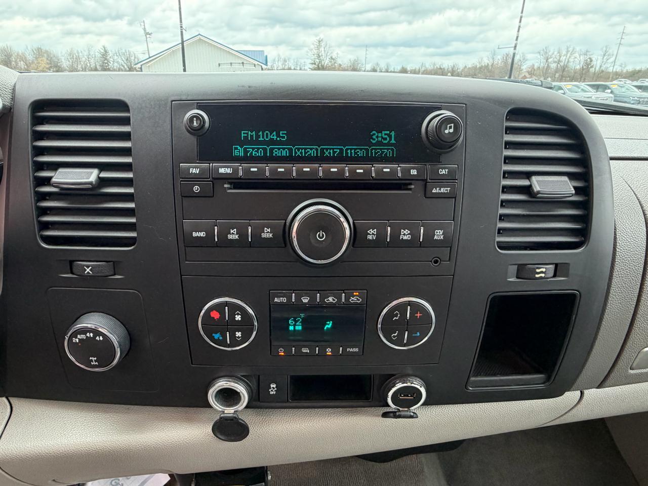 Chevrolet Silverado 1500 4WD Crew Cab 143.5" LT 2013