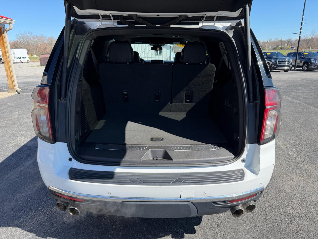 Chevrolet Suburban 4WD 4dr Premier 2023