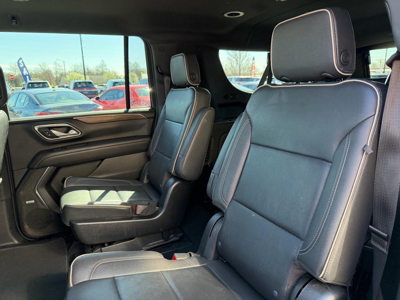 Chevrolet Suburban 4WD 4dr Premier 2023