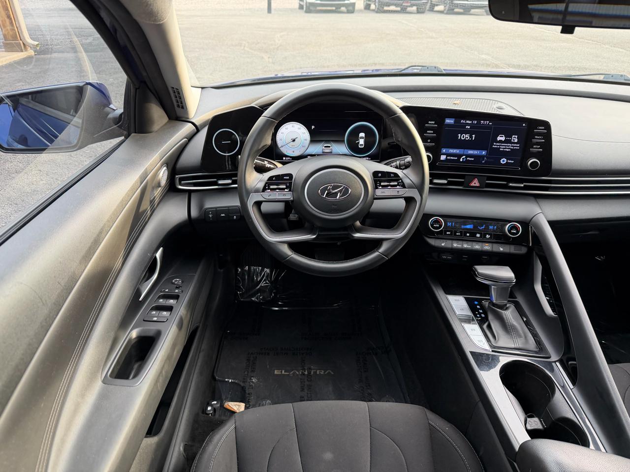 Hyundai Elantra SEL IVT 2021