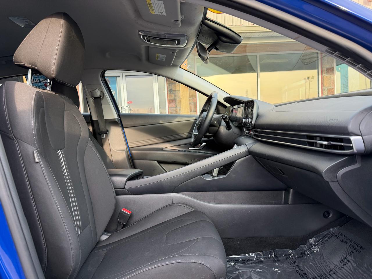 Hyundai Elantra SEL IVT 2021