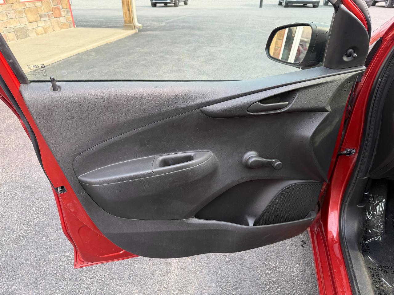 Chevrolet Spark 4dr HB CVT LS 2021