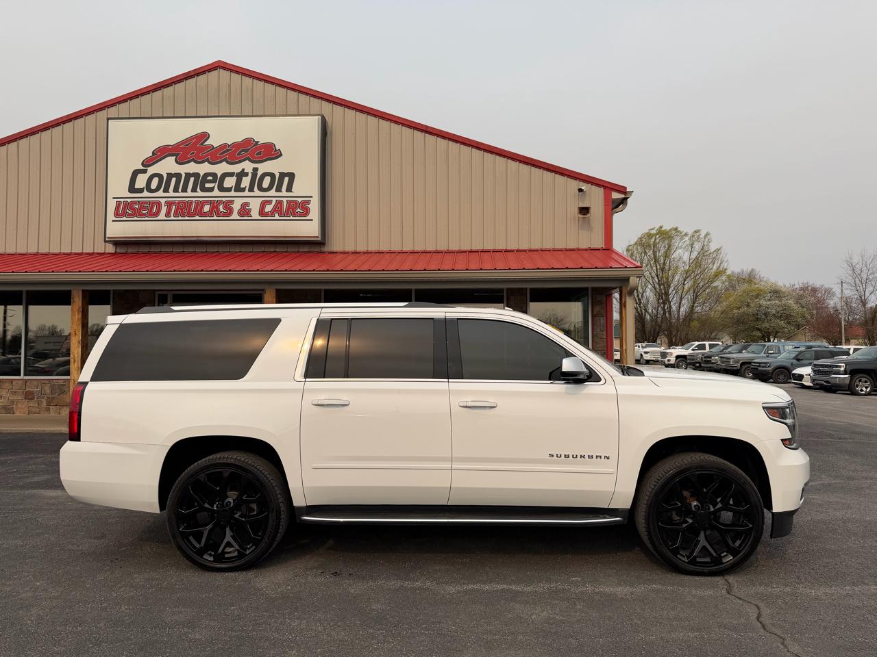 Chevrolet Suburban 4WD 4dr 1500 Premier 2017