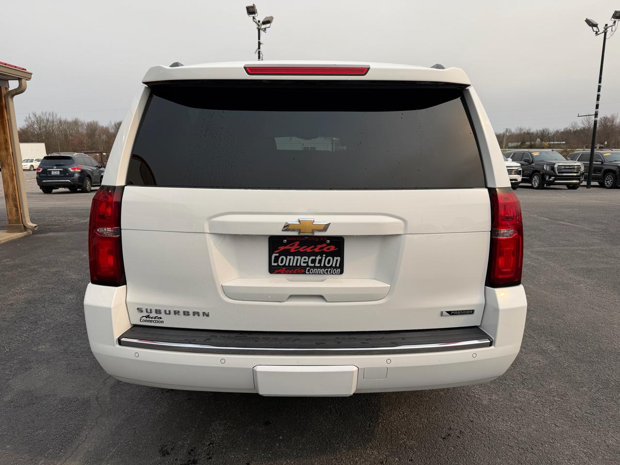 Chevrolet Suburban 4WD 4dr 1500 Premier 2017