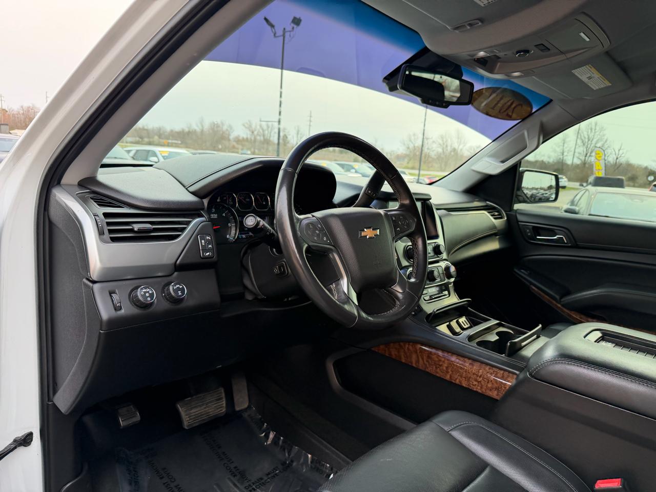 Chevrolet Suburban 4WD 4dr 1500 Premier 2017