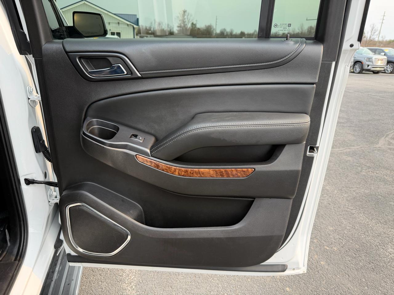 Chevrolet Suburban 4WD 4dr 1500 Premier 2017