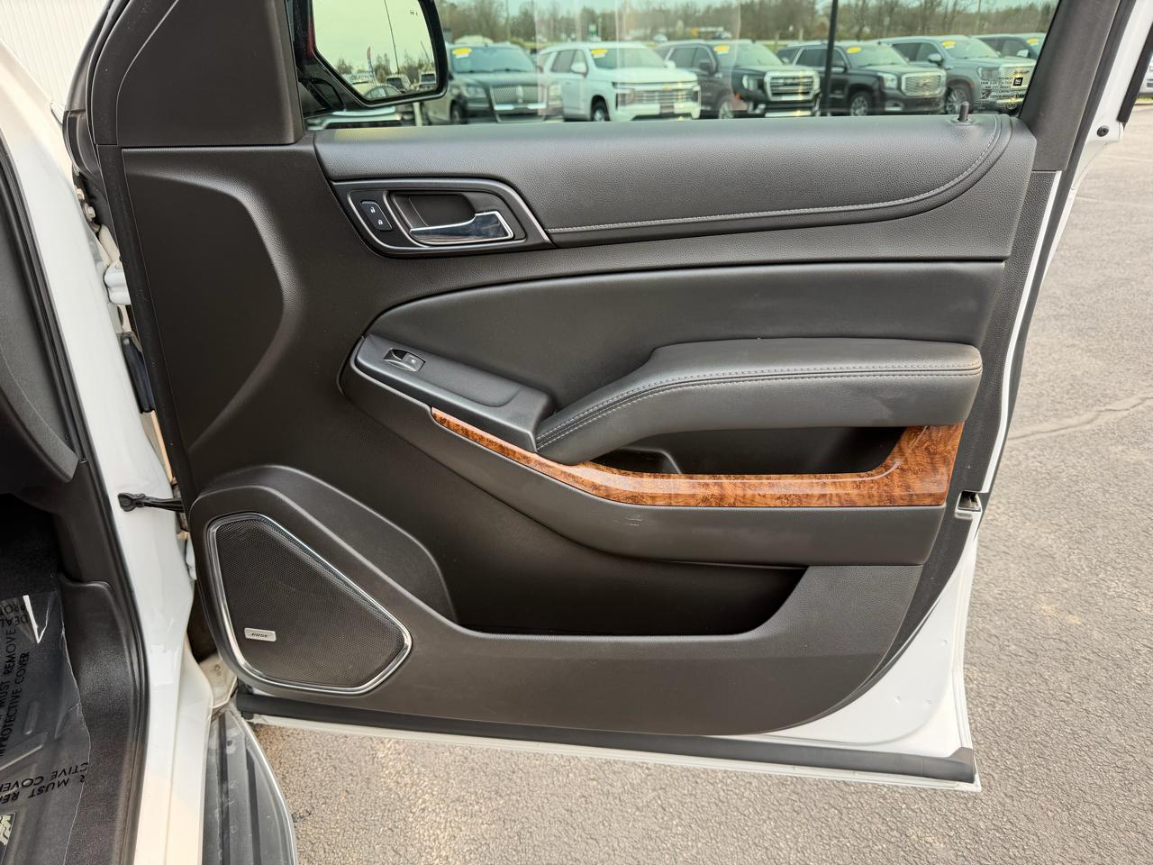 Chevrolet Suburban 4WD 4dr 1500 Premier 2017