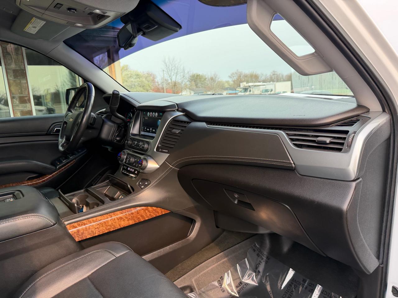 Chevrolet Suburban 4WD 4dr 1500 Premier 2017