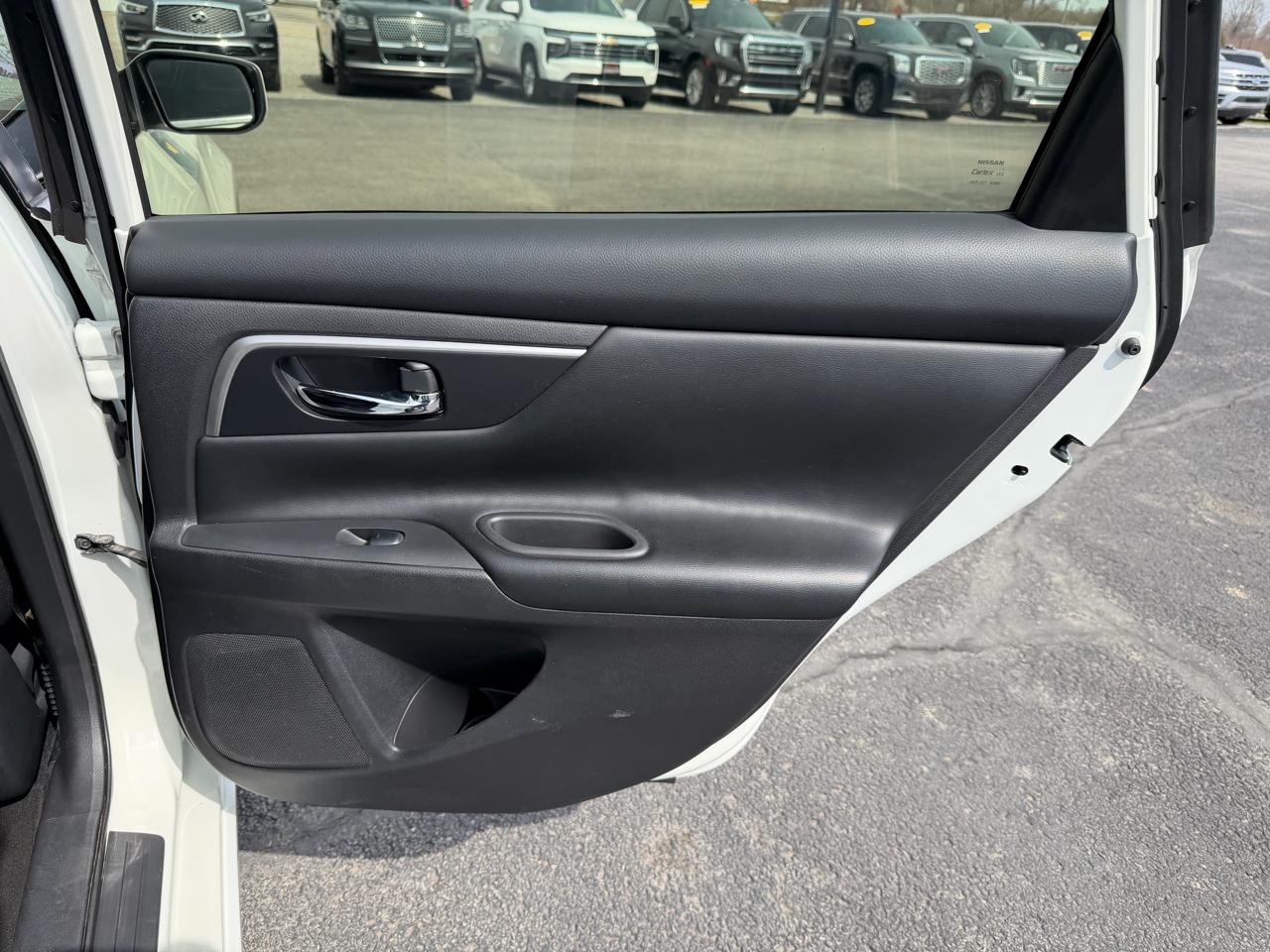 Nissan Altima 2.5 SV Sedan 2017