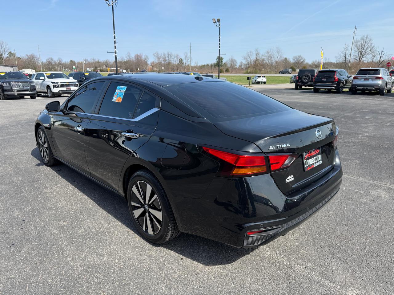 Nissan Altima 2.5 SV Sedan 2021