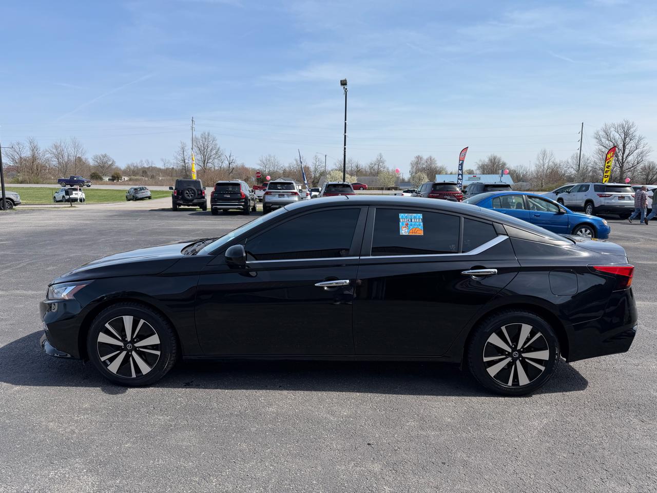 Nissan Altima 2.5 SV Sedan 2021