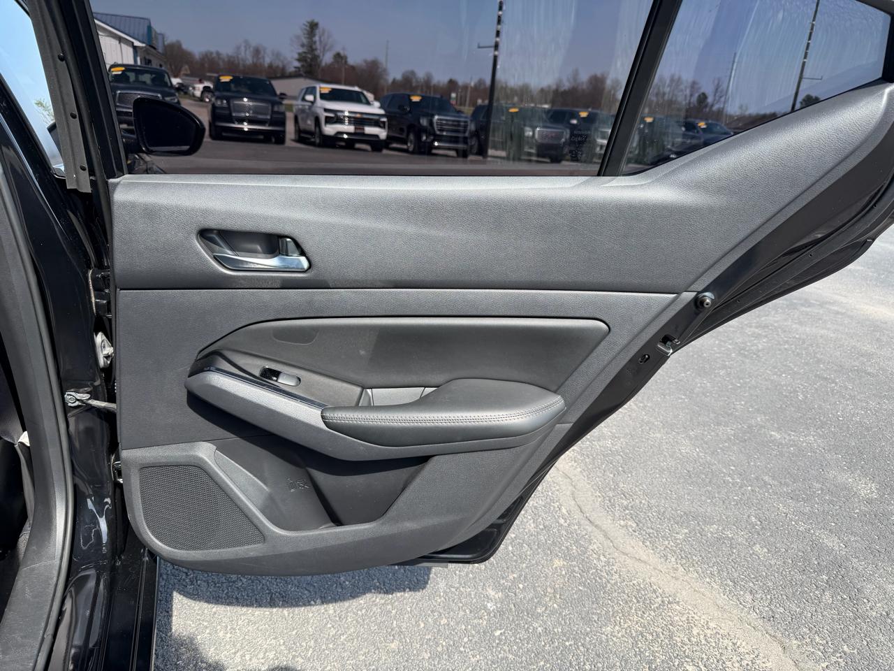 Nissan Altima 2.5 SV Sedan 2021