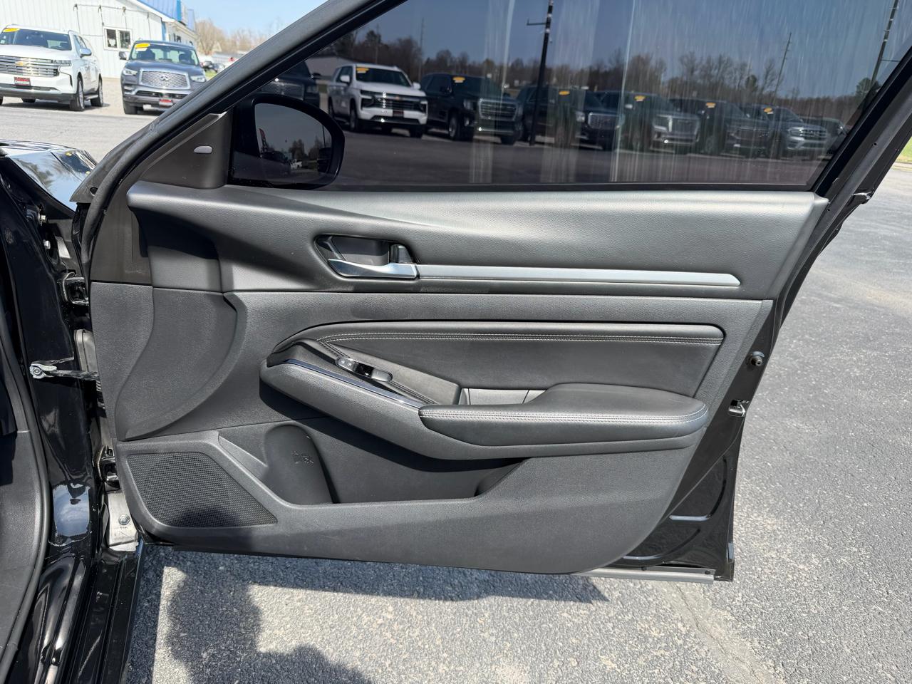 Nissan Altima 2.5 SV Sedan 2021