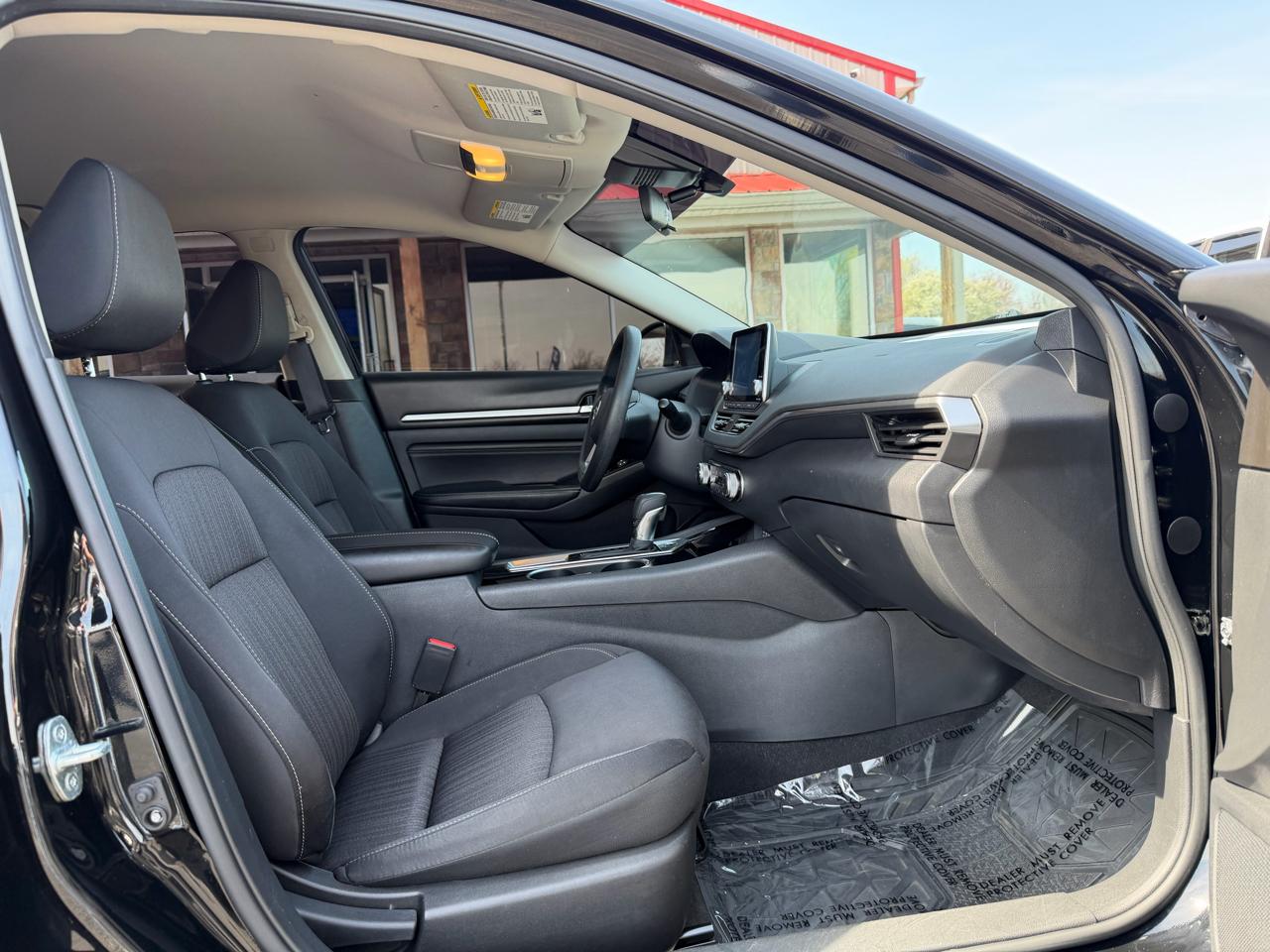 Nissan Altima 2.5 SV Sedan 2021