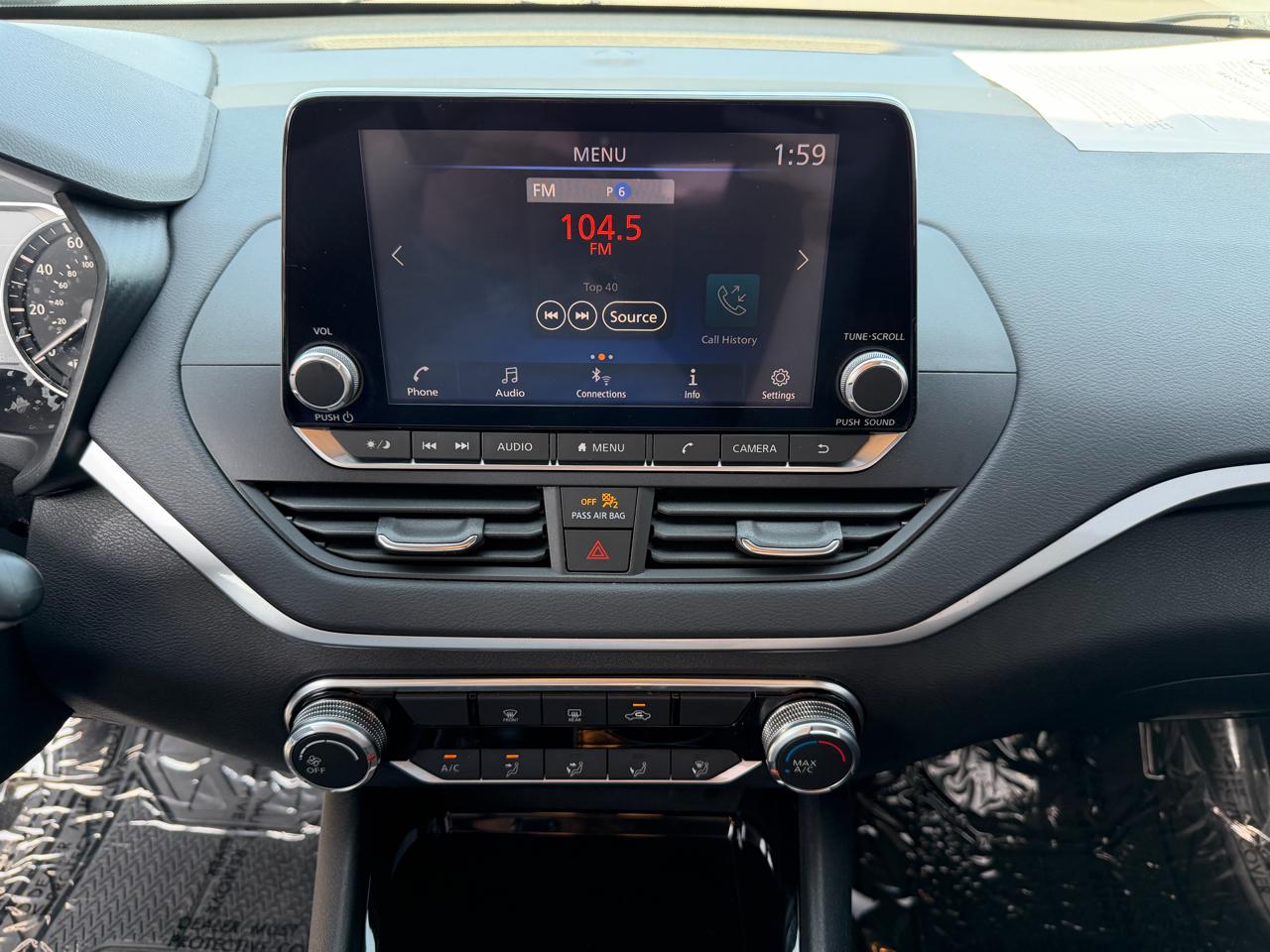 Nissan Altima 2.5 SV Sedan 2021