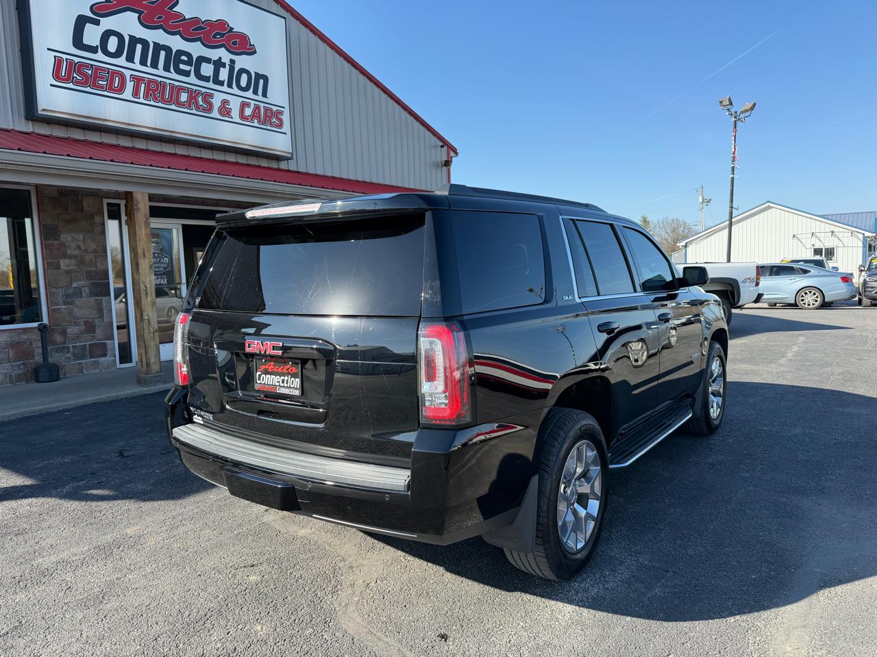 GMC Yukon 4WD 4dr SLE 2019