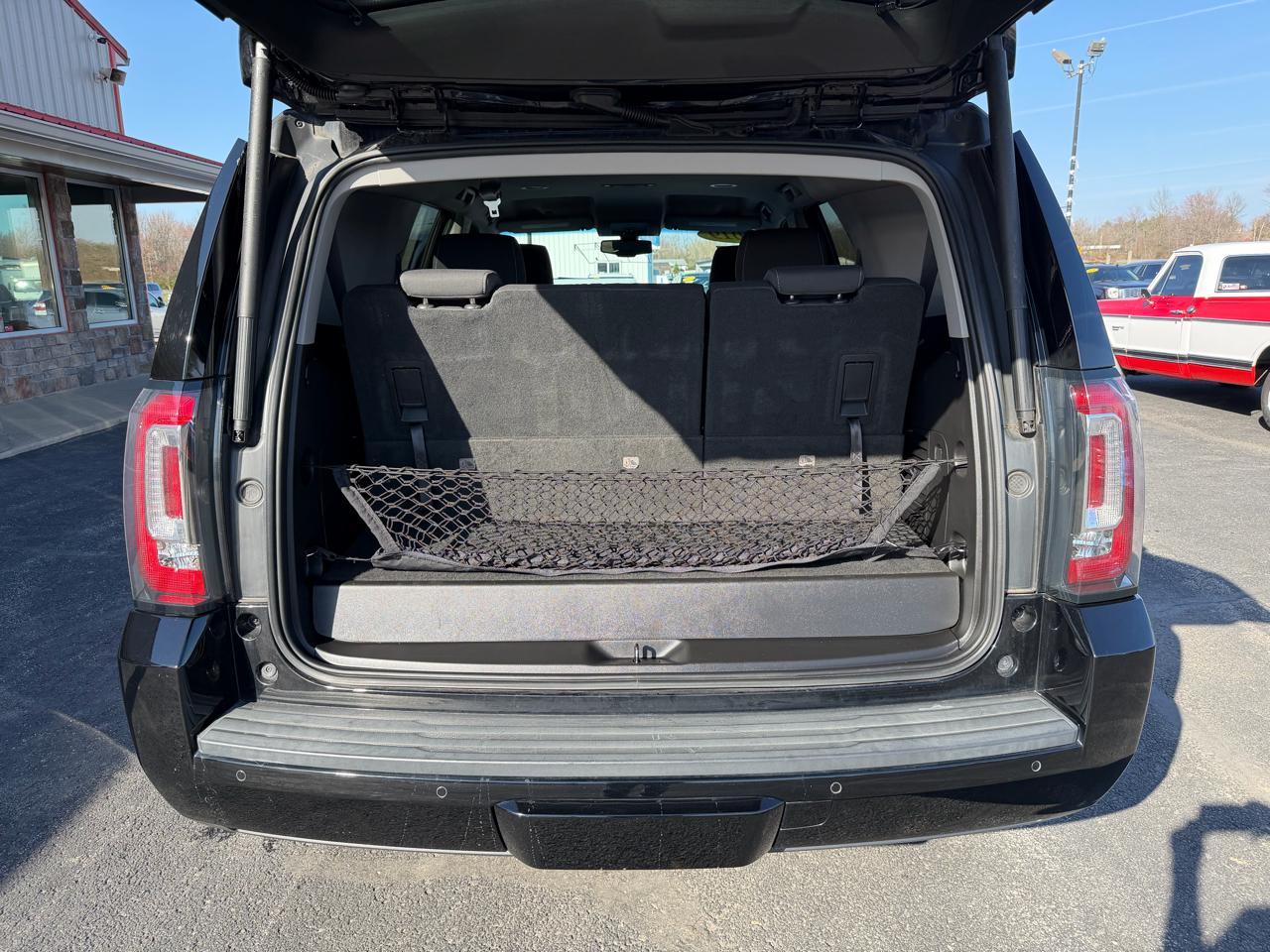 GMC Yukon 4WD 4dr SLE 2019