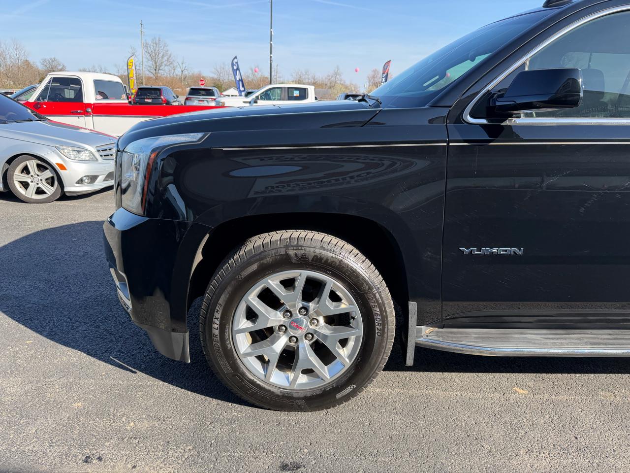 GMC Yukon 4WD 4dr SLE 2019