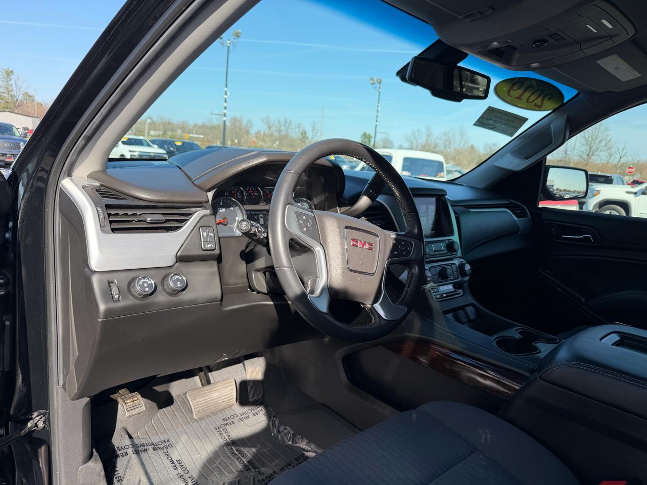 GMC Yukon 4WD 4dr SLE 2019