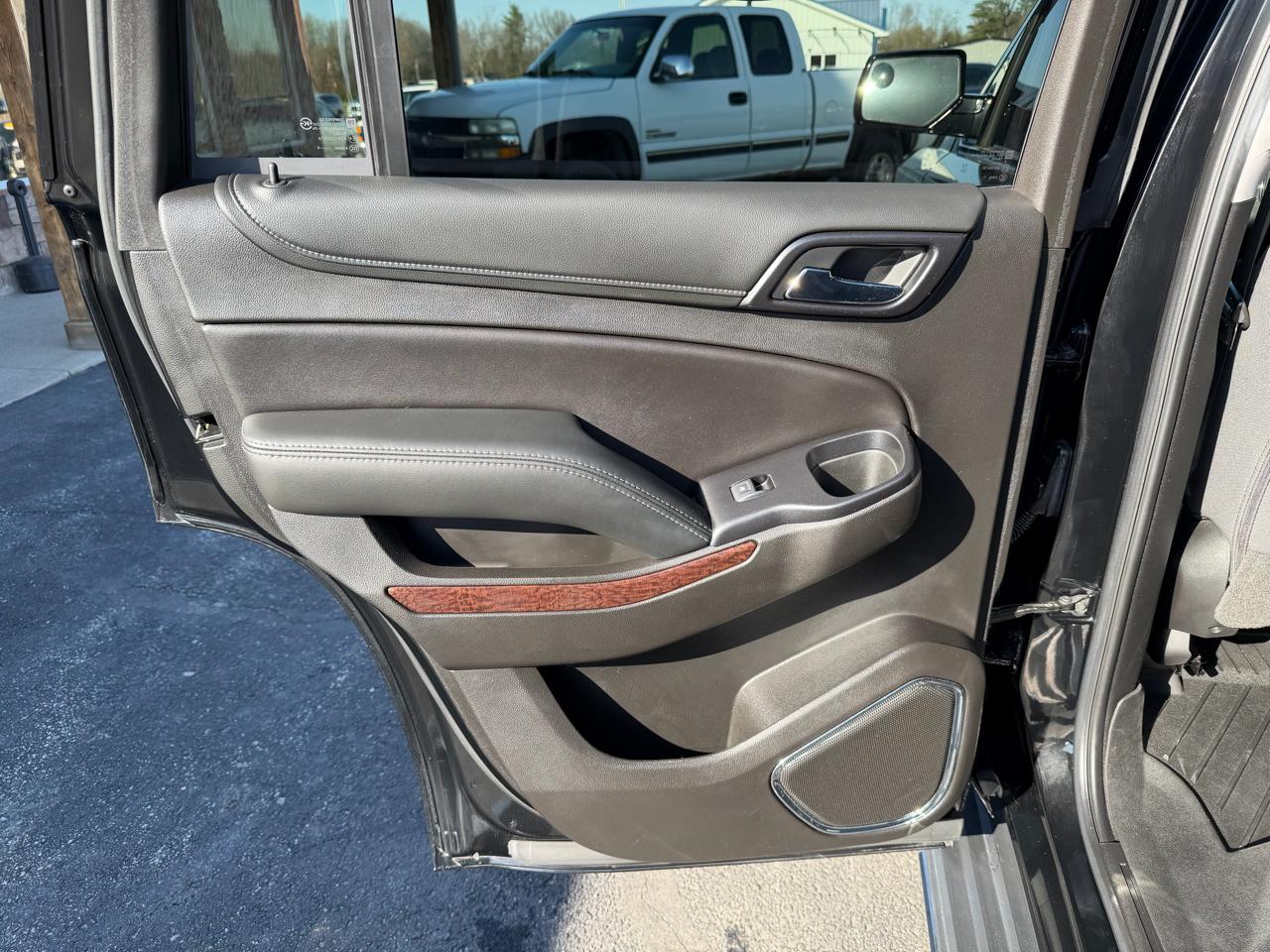 GMC Yukon 4WD 4dr SLE 2019