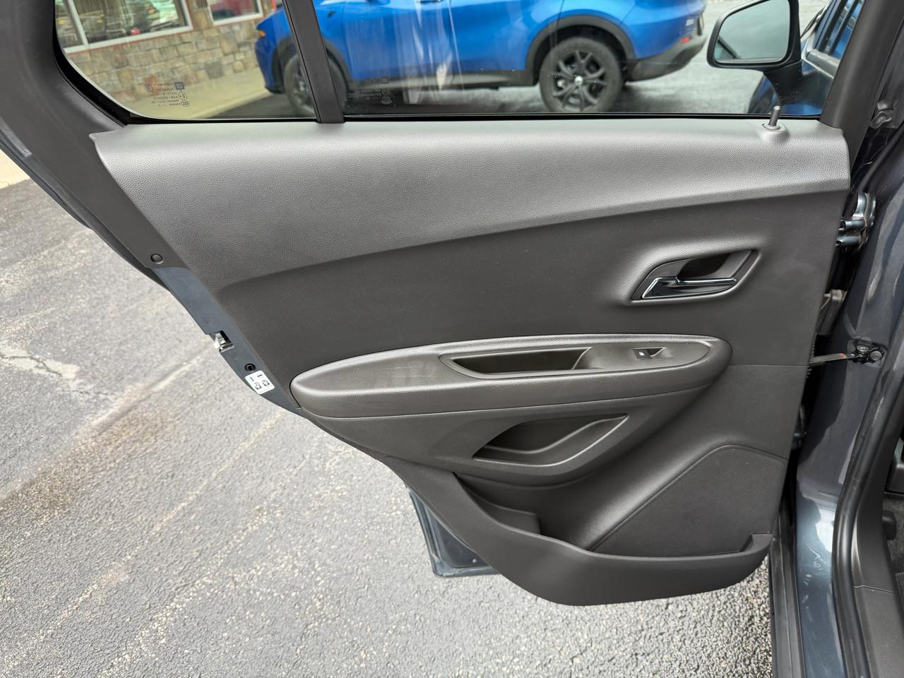 Chevrolet Trax FWD 4dr LT 2021