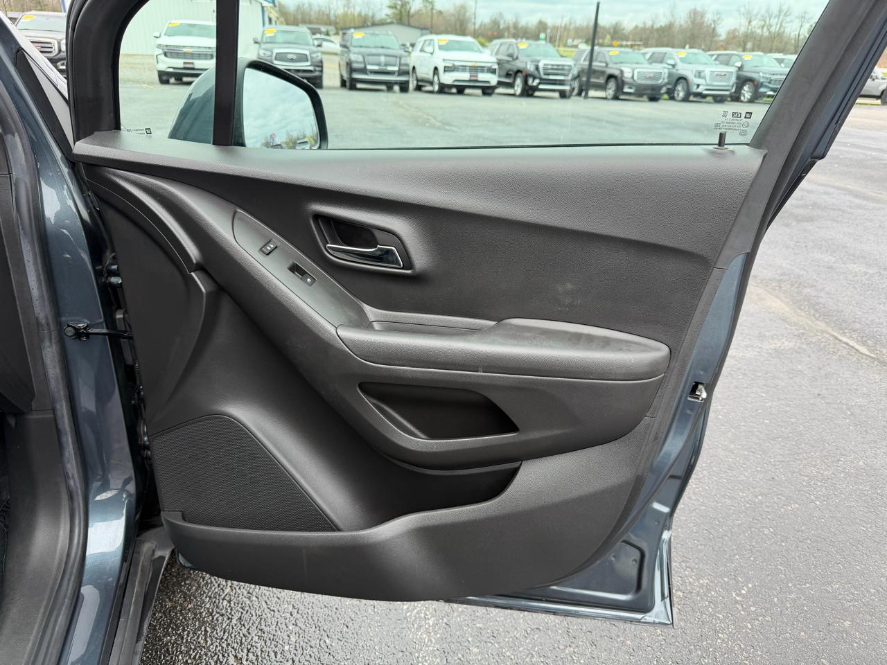 Chevrolet Trax FWD 4dr LT 2021