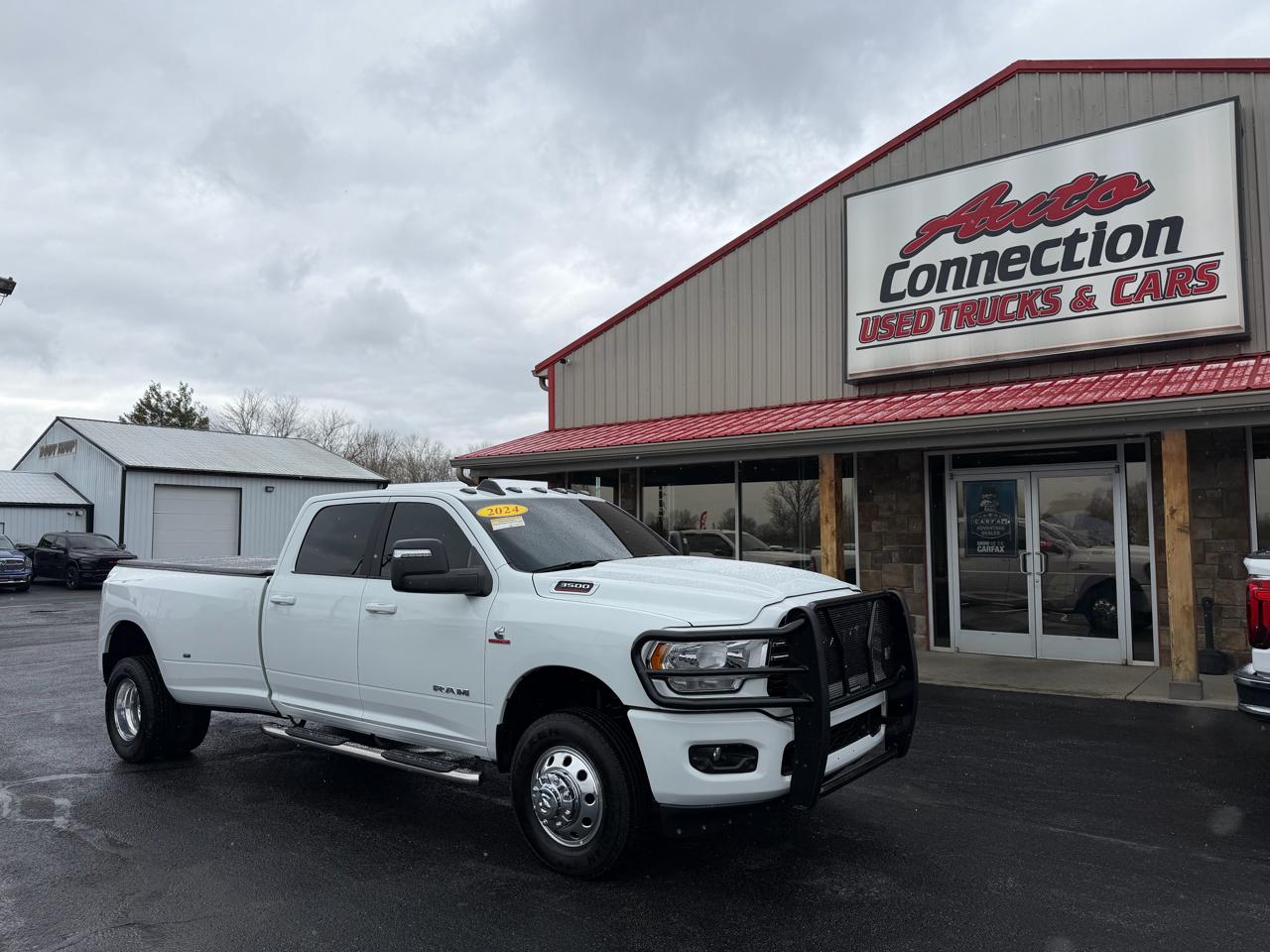 RAM 3500 Big Horn 4x4 Crew Cab 8' Box 2024