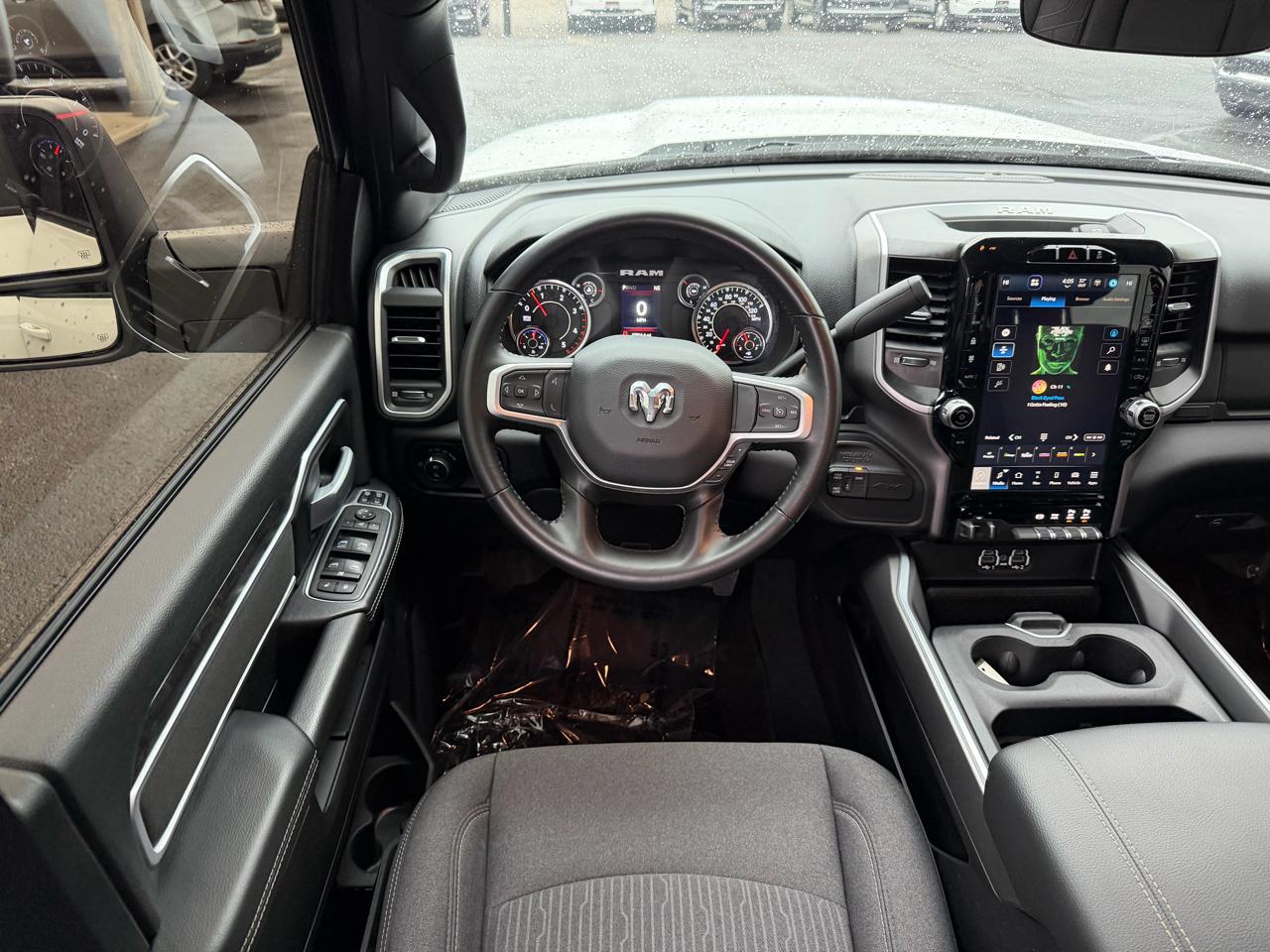 RAM 3500 Big Horn 4x4 Crew Cab 8' Box 2024