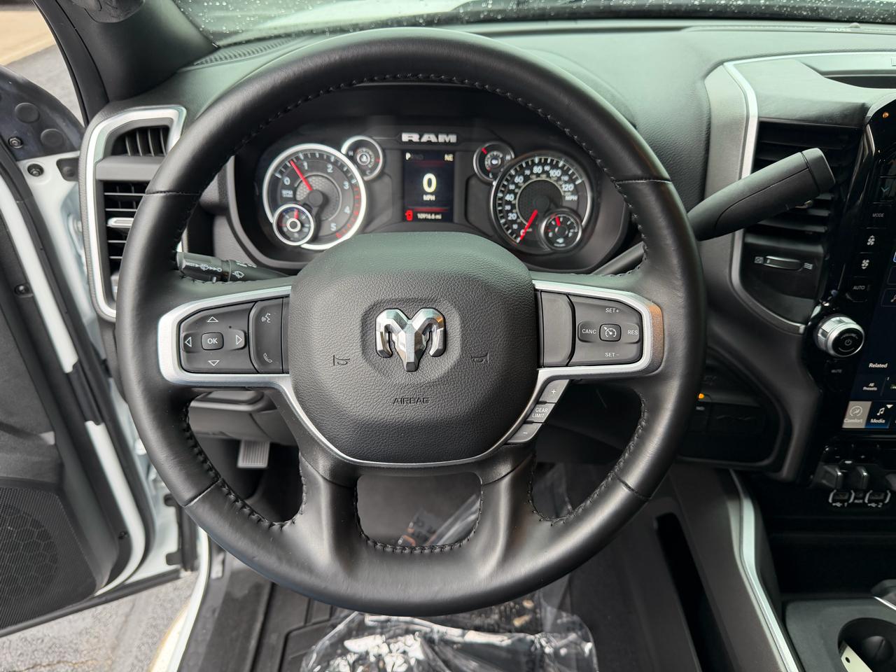 RAM 3500 Big Horn 4x4 Crew Cab 8' Box 2024