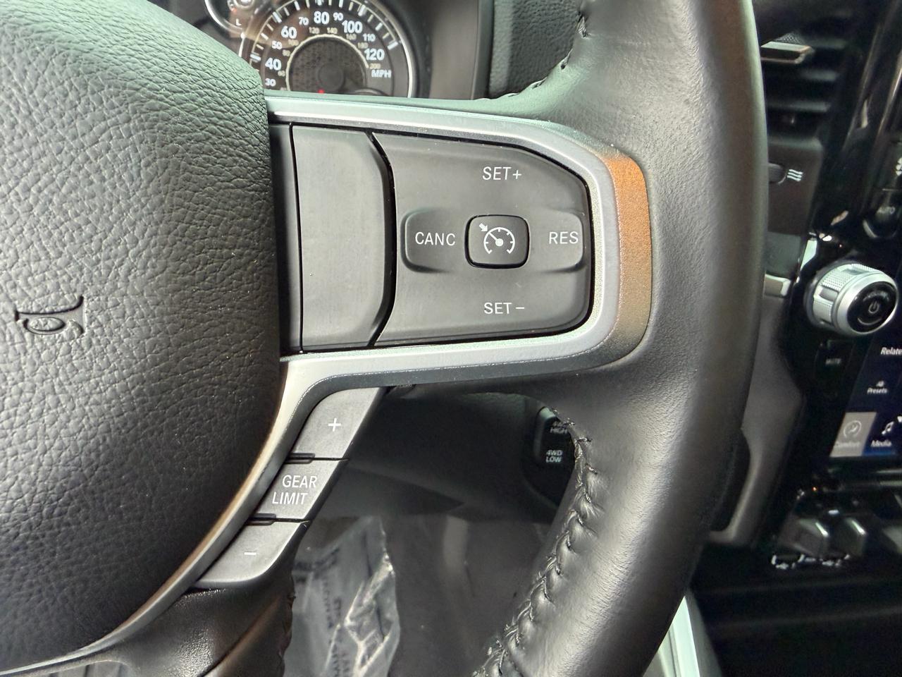 RAM 3500 Big Horn 4x4 Crew Cab 8' Box 2024