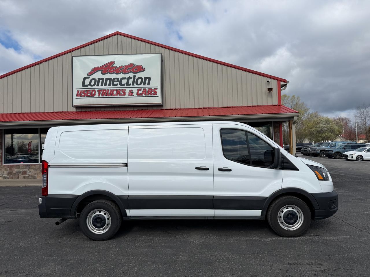 Ford Transit Cargo Van T-150 130" Low Rf 8670 GVWR RWD 2020