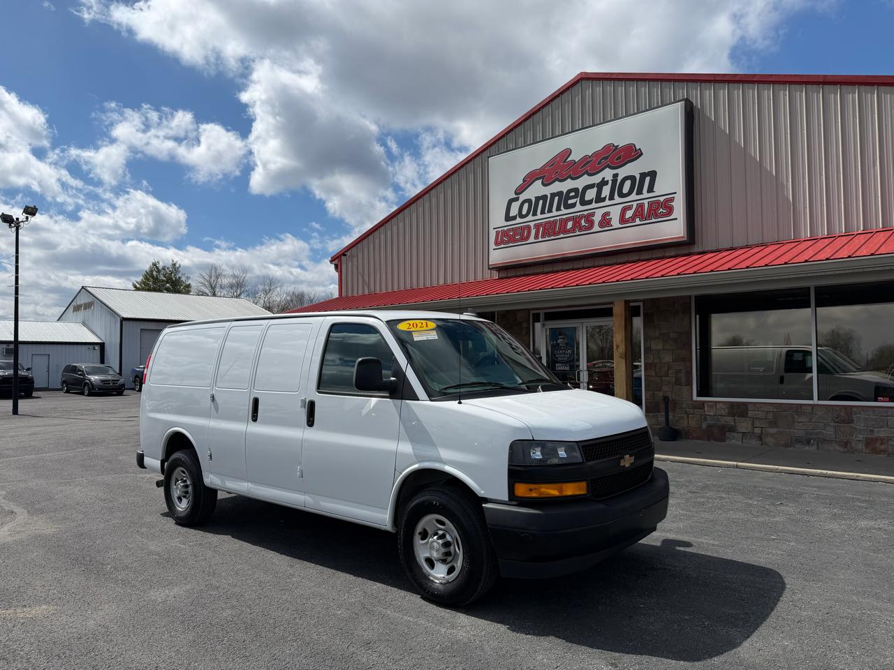 Chevrolet Express Cargo Van RWD 2500 135" 2021