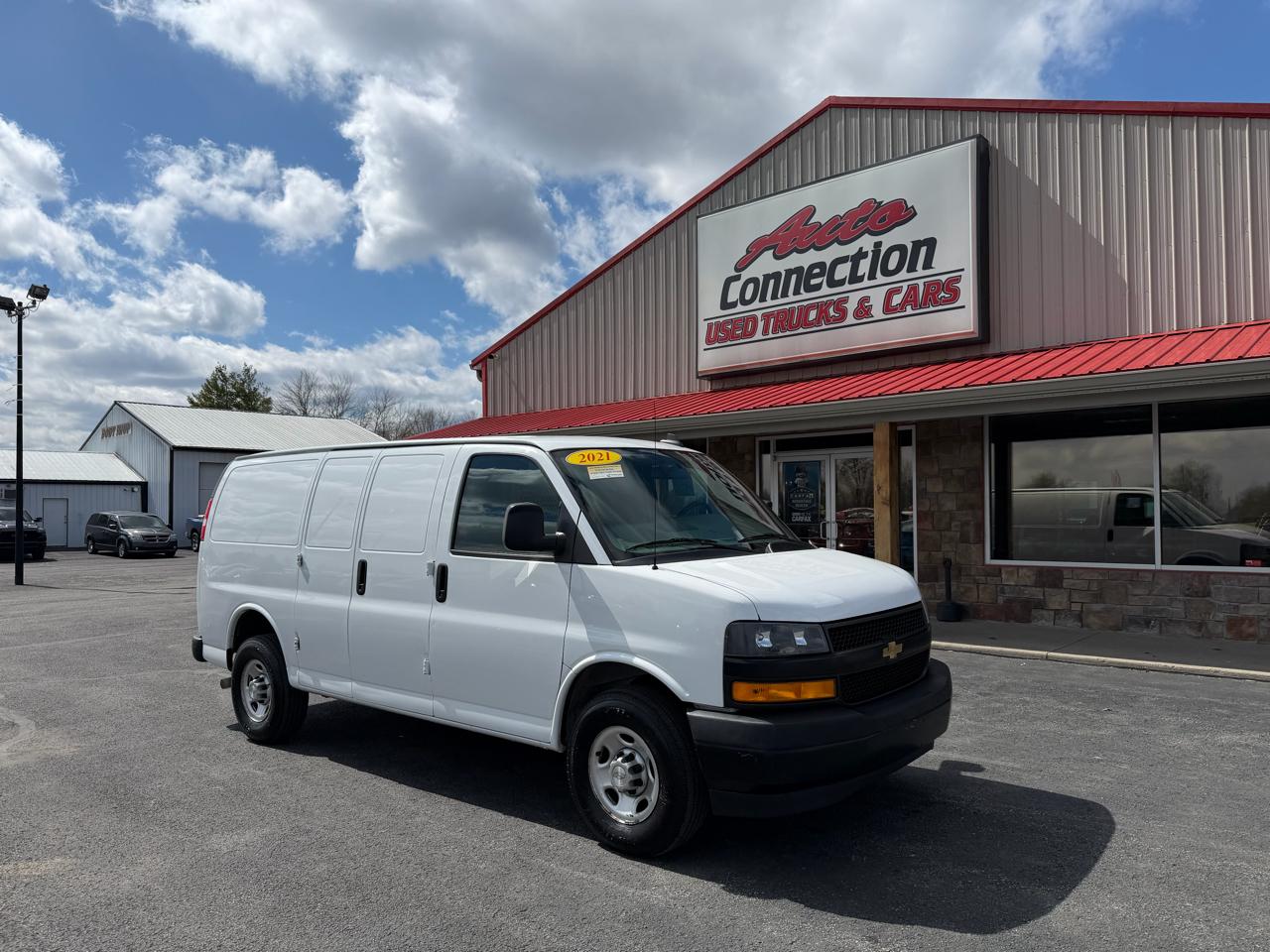 Chevrolet Express Cargo Van RWD 2500 135" 2021