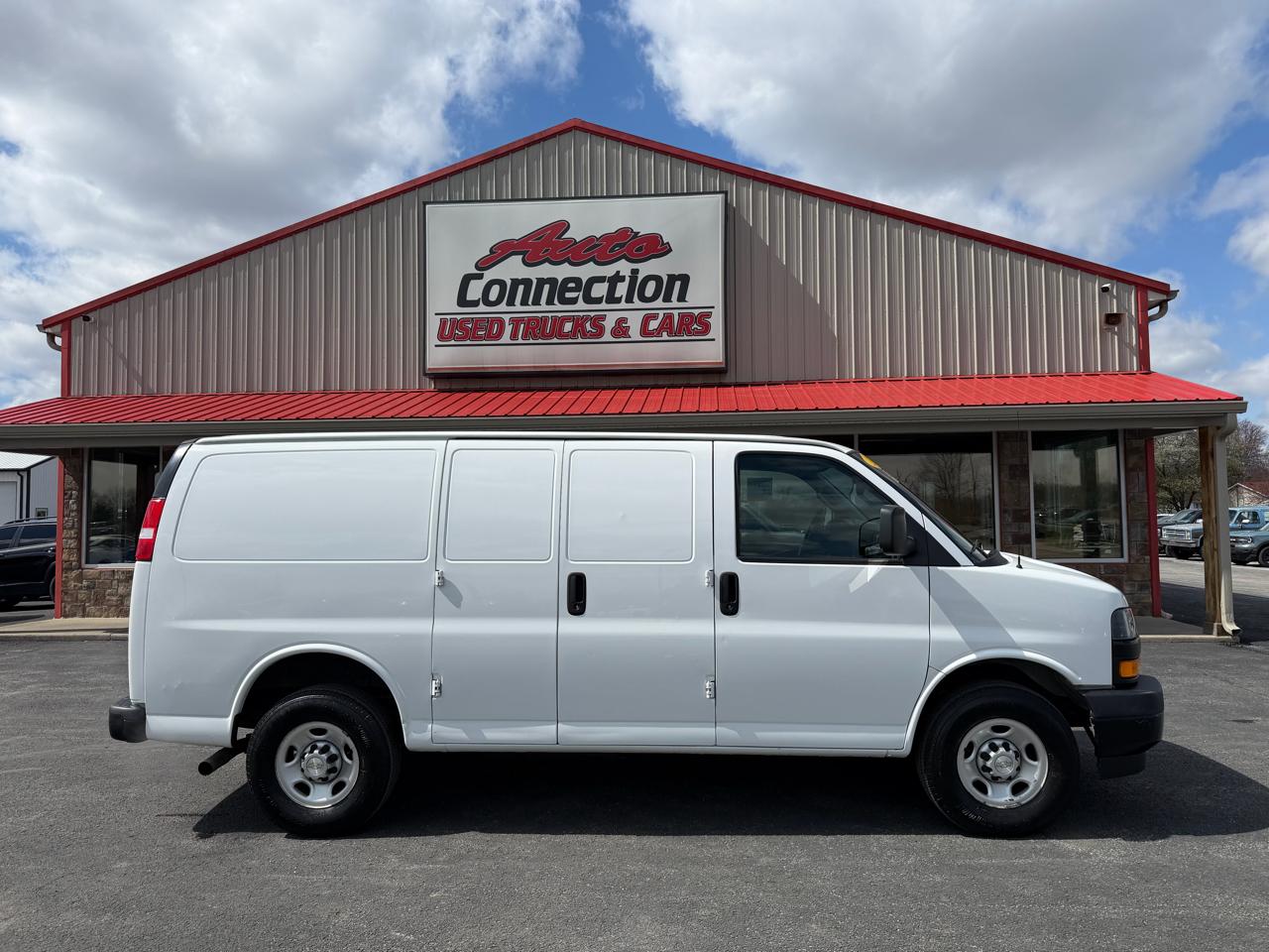 Chevrolet Express Cargo Van RWD 2500 135" 2021