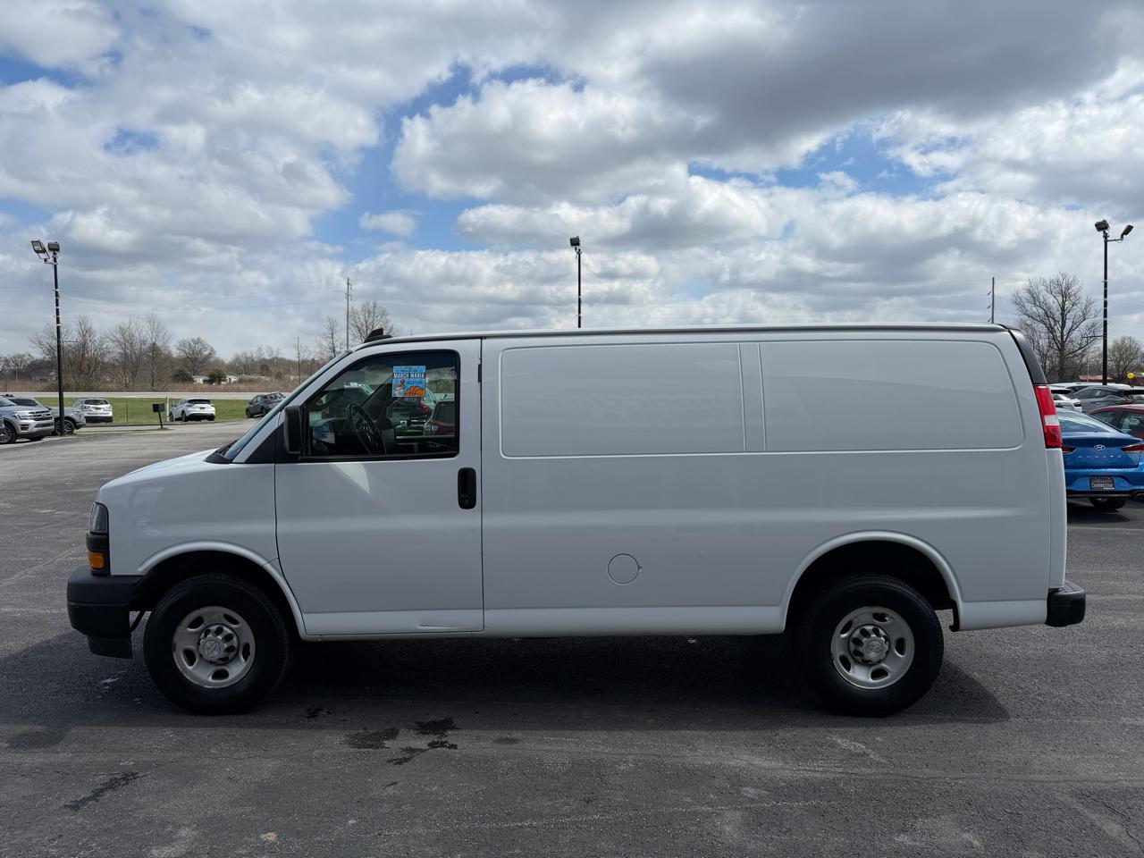 Chevrolet Express Cargo Van RWD 2500 135" 2021