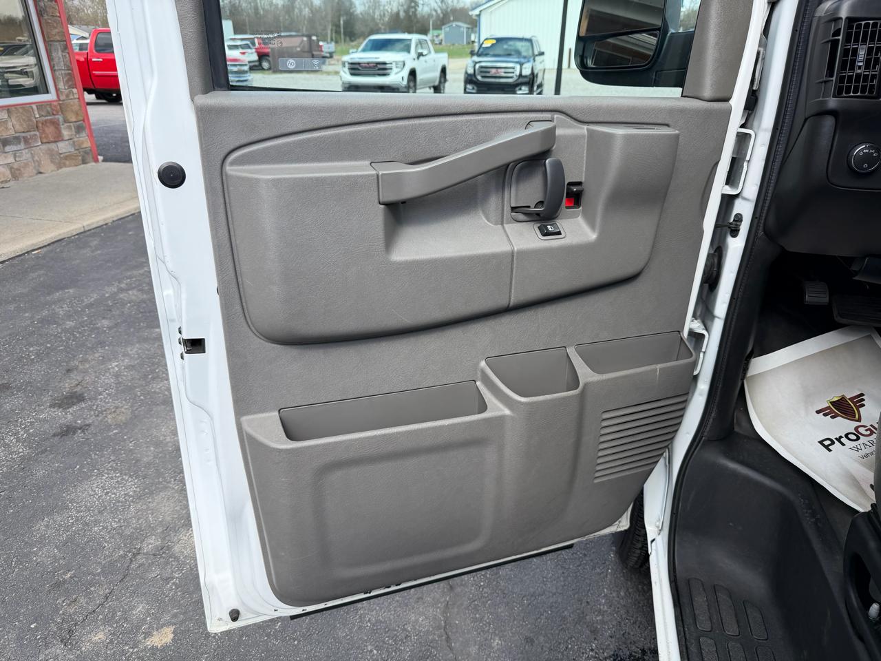 Chevrolet Express Cargo Van RWD 2500 135" 2021