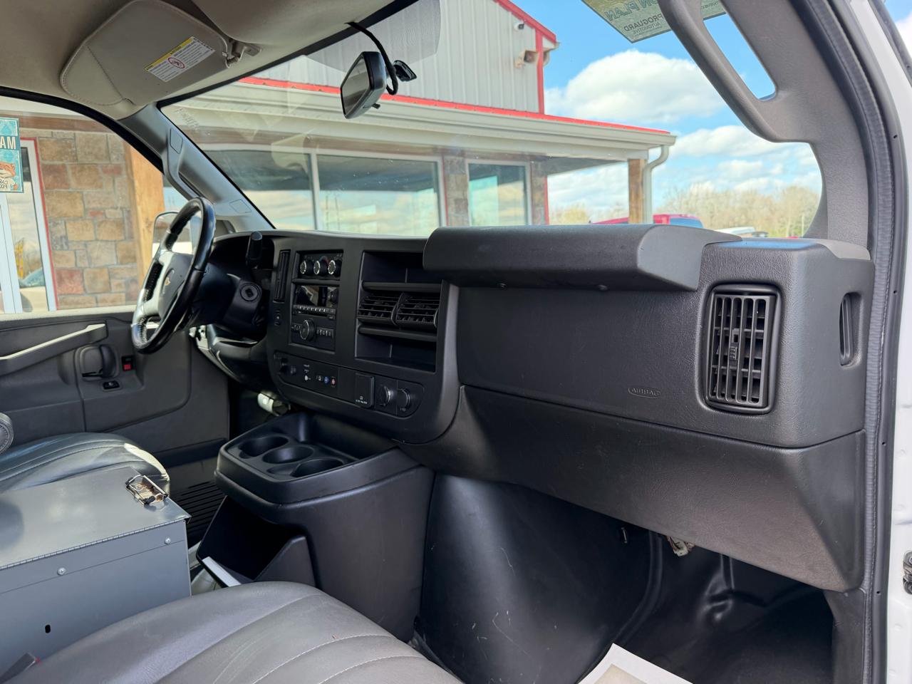 Chevrolet Express Cargo Van RWD 2500 135" 2021