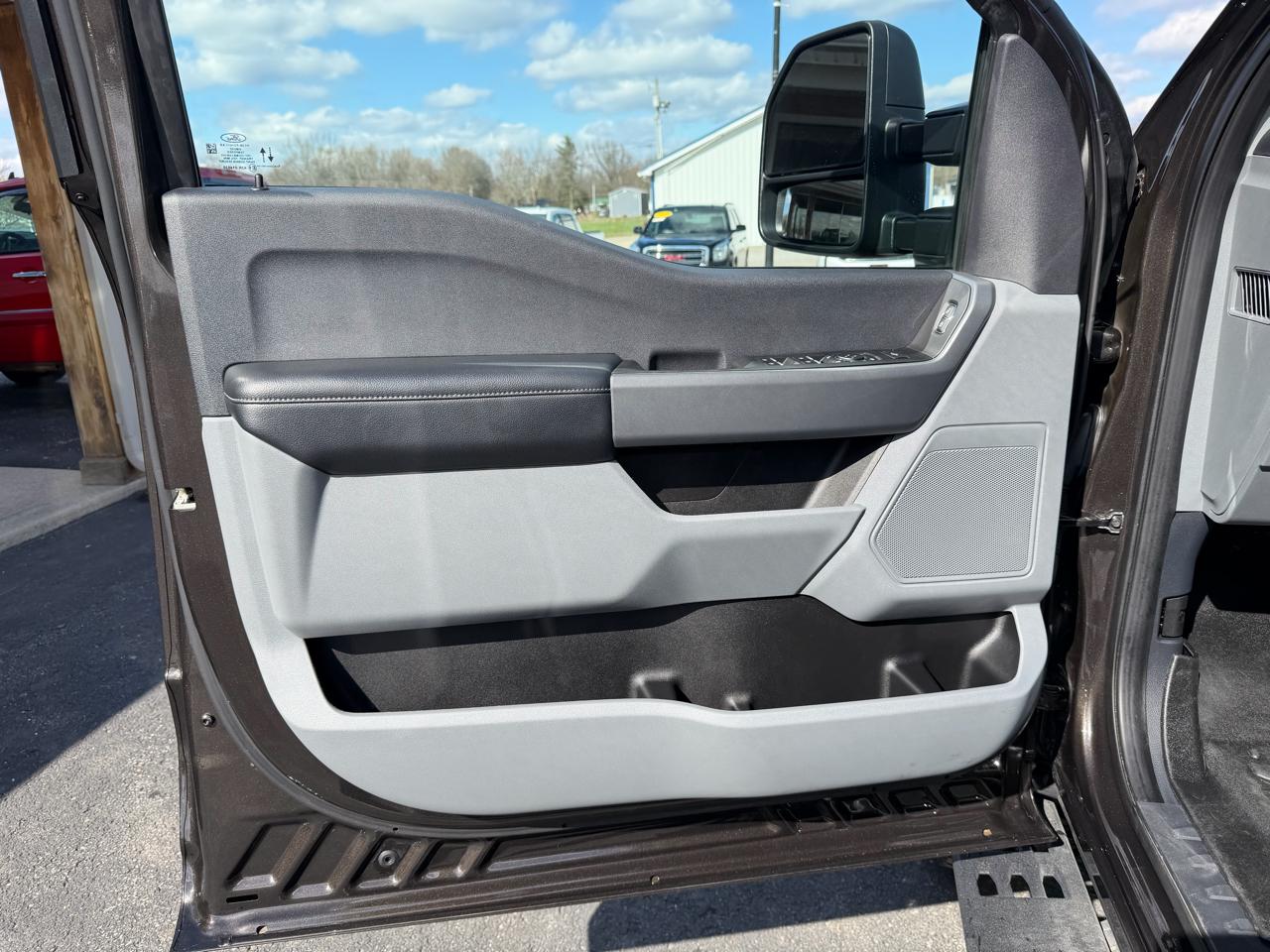 Ford Super Duty F-250 SRW 4WD Crew Cab 156" XLT 2024