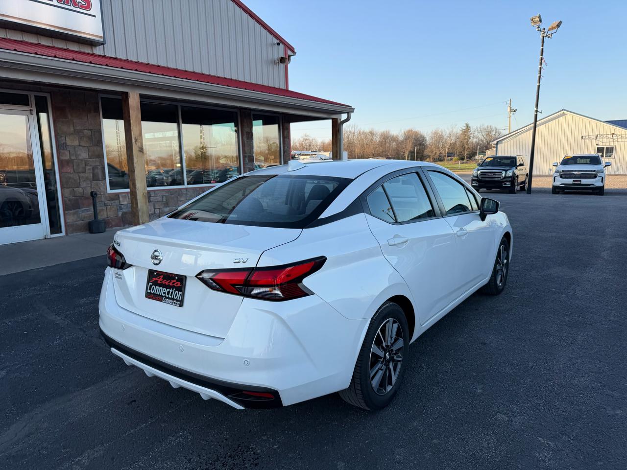 Nissan Versa SV CVT 2021