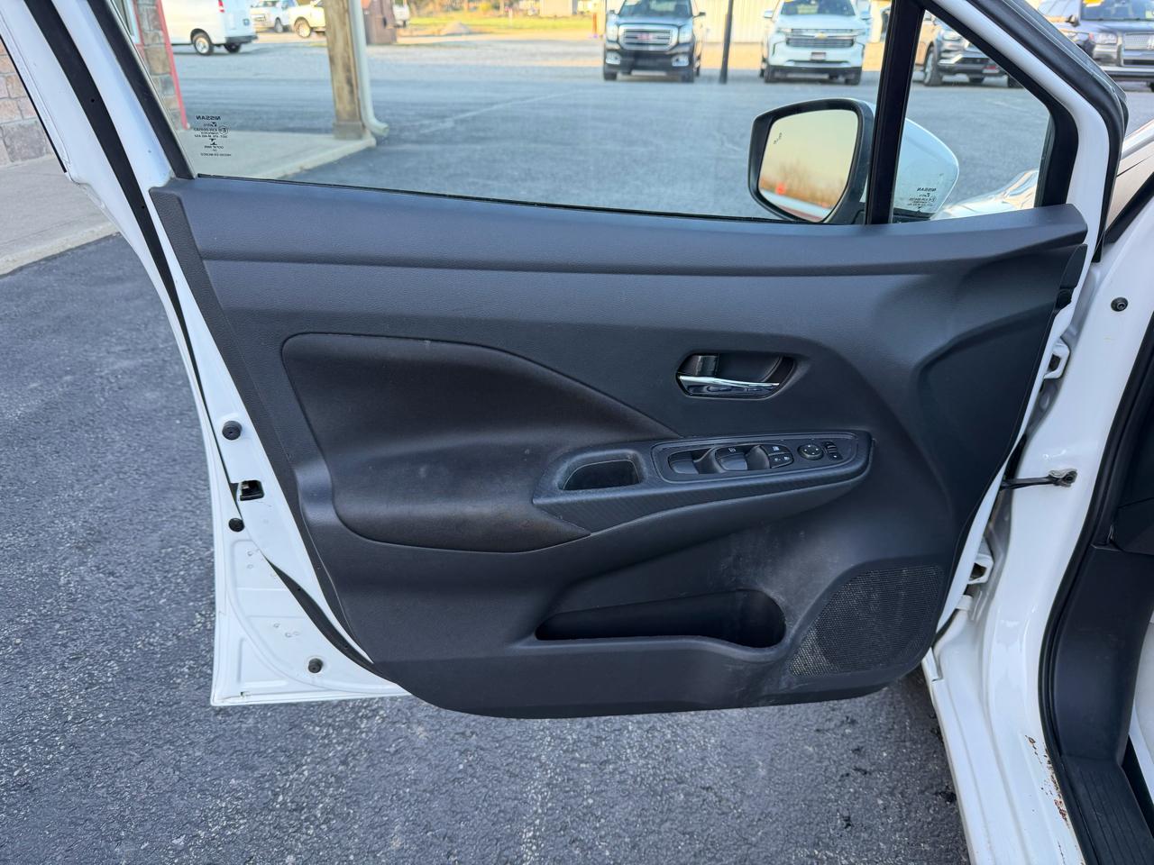 Nissan Versa SV CVT 2021