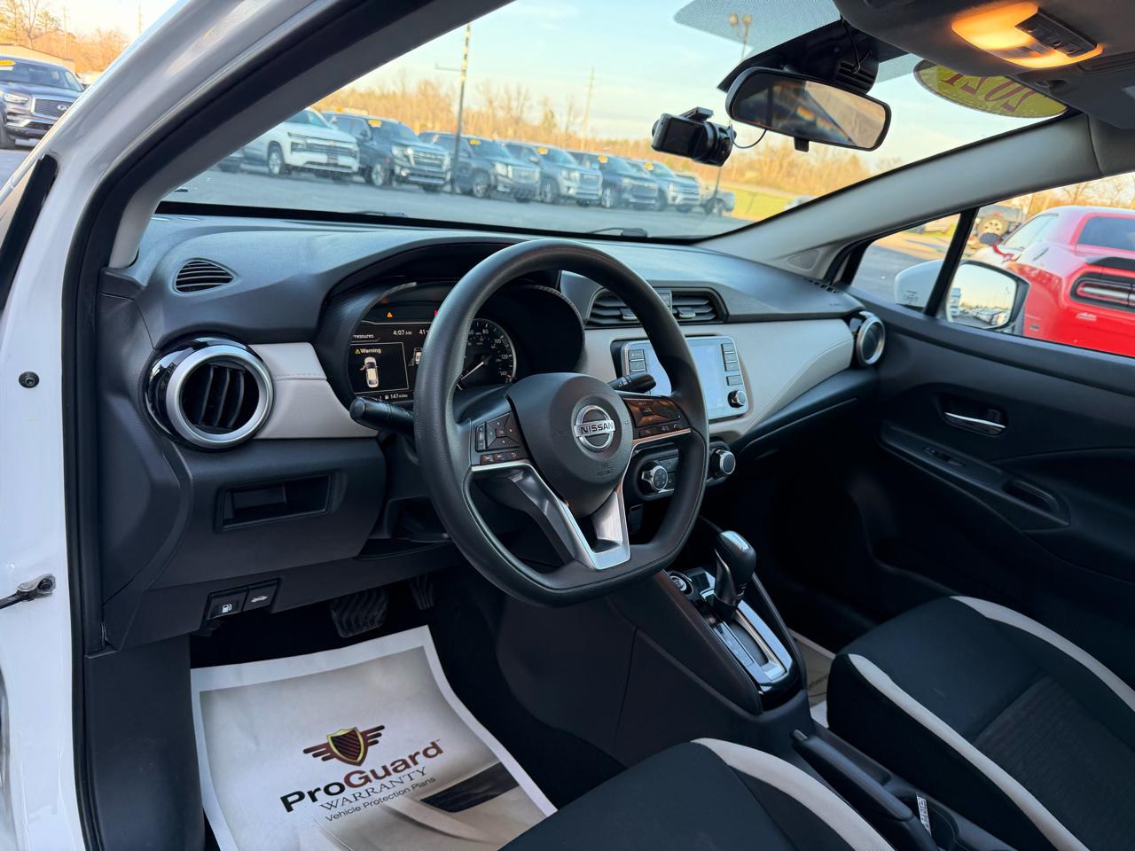 Nissan Versa SV CVT 2021