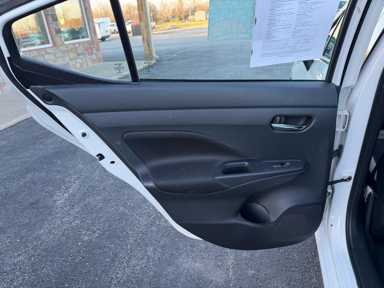 Nissan Versa SV CVT 2021