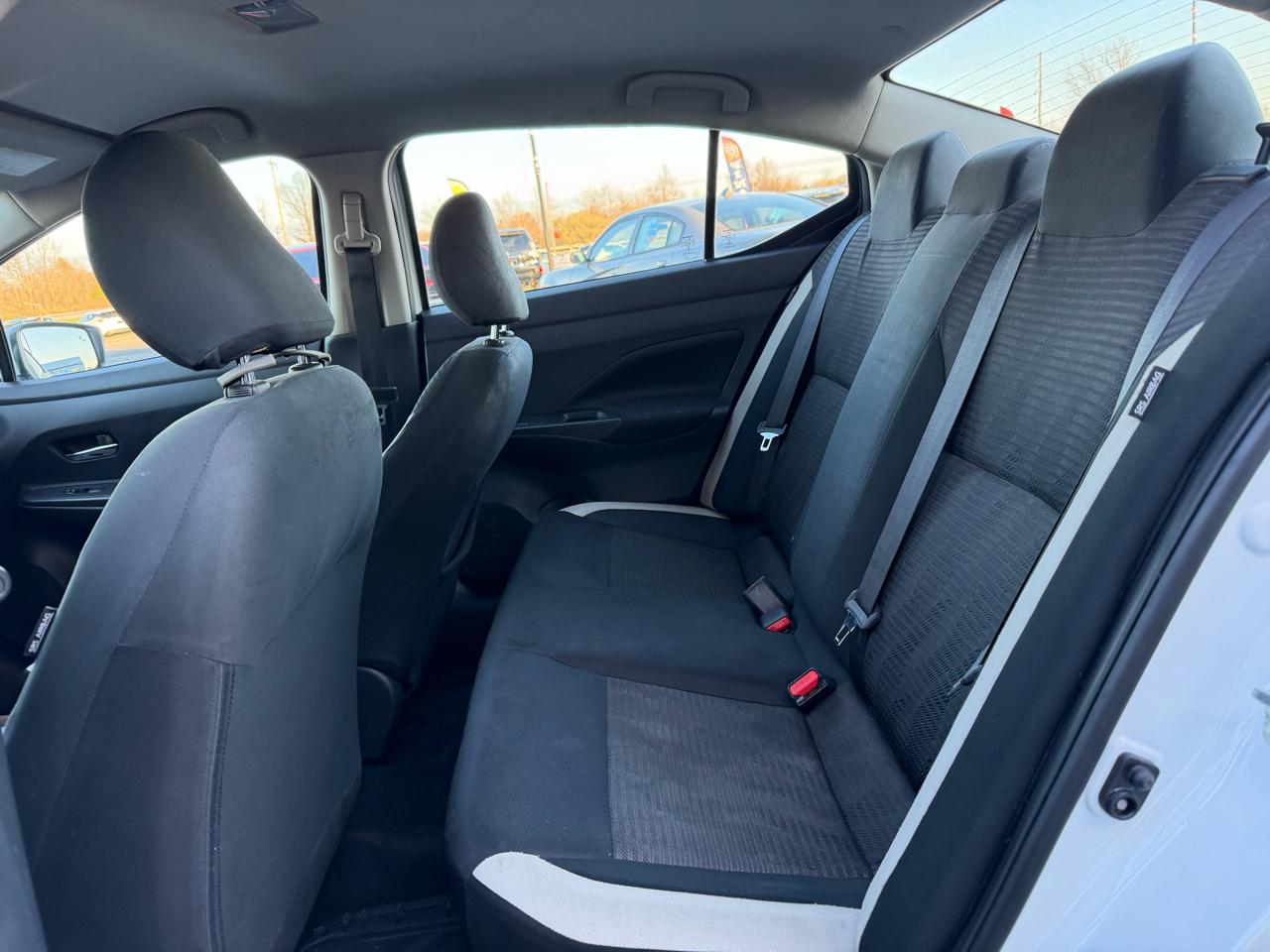 Nissan Versa SV CVT 2021