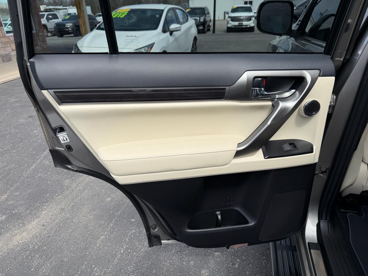 Lexus GX GX 460 Luxury 4WD 2023