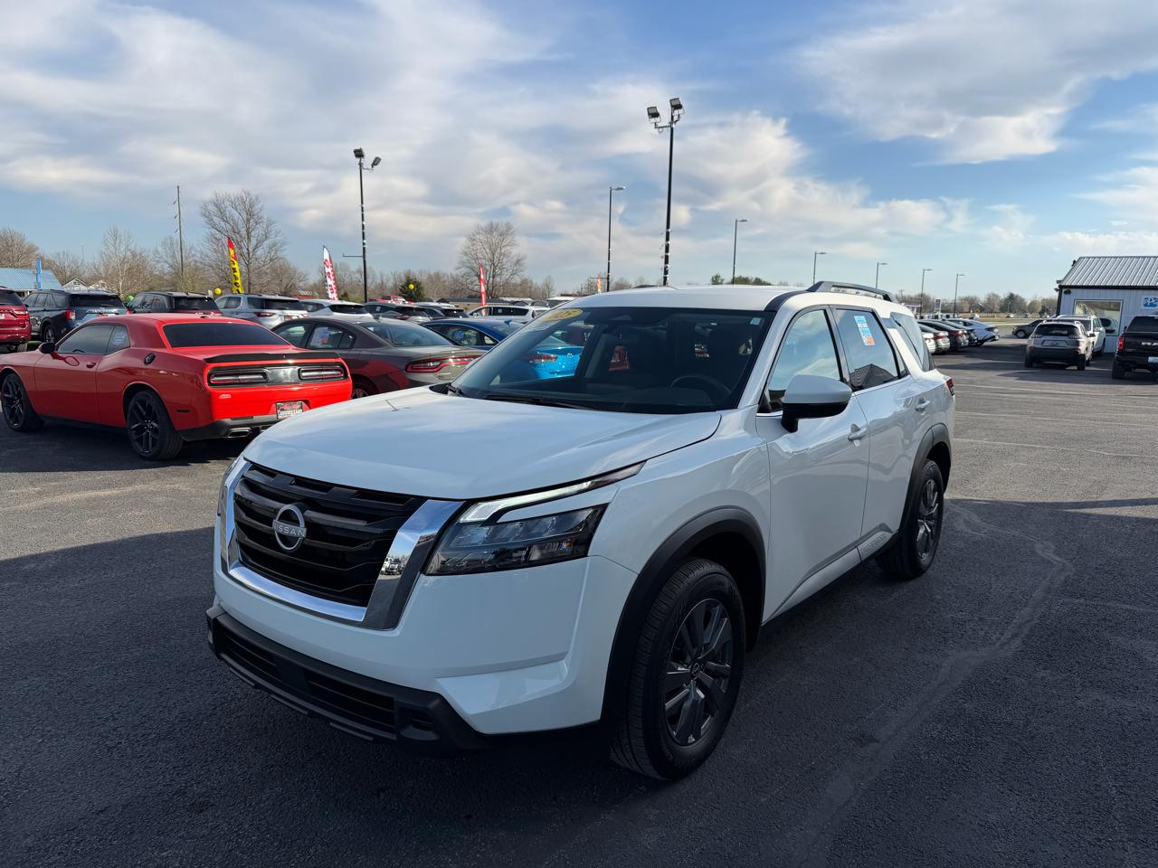 Nissan Pathfinder SV 2WD 2025