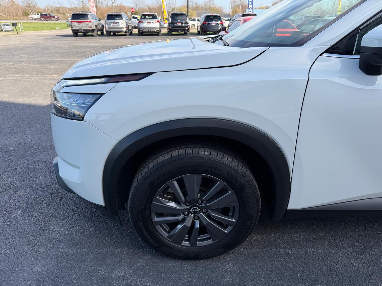 Nissan Pathfinder SV 2WD 2025