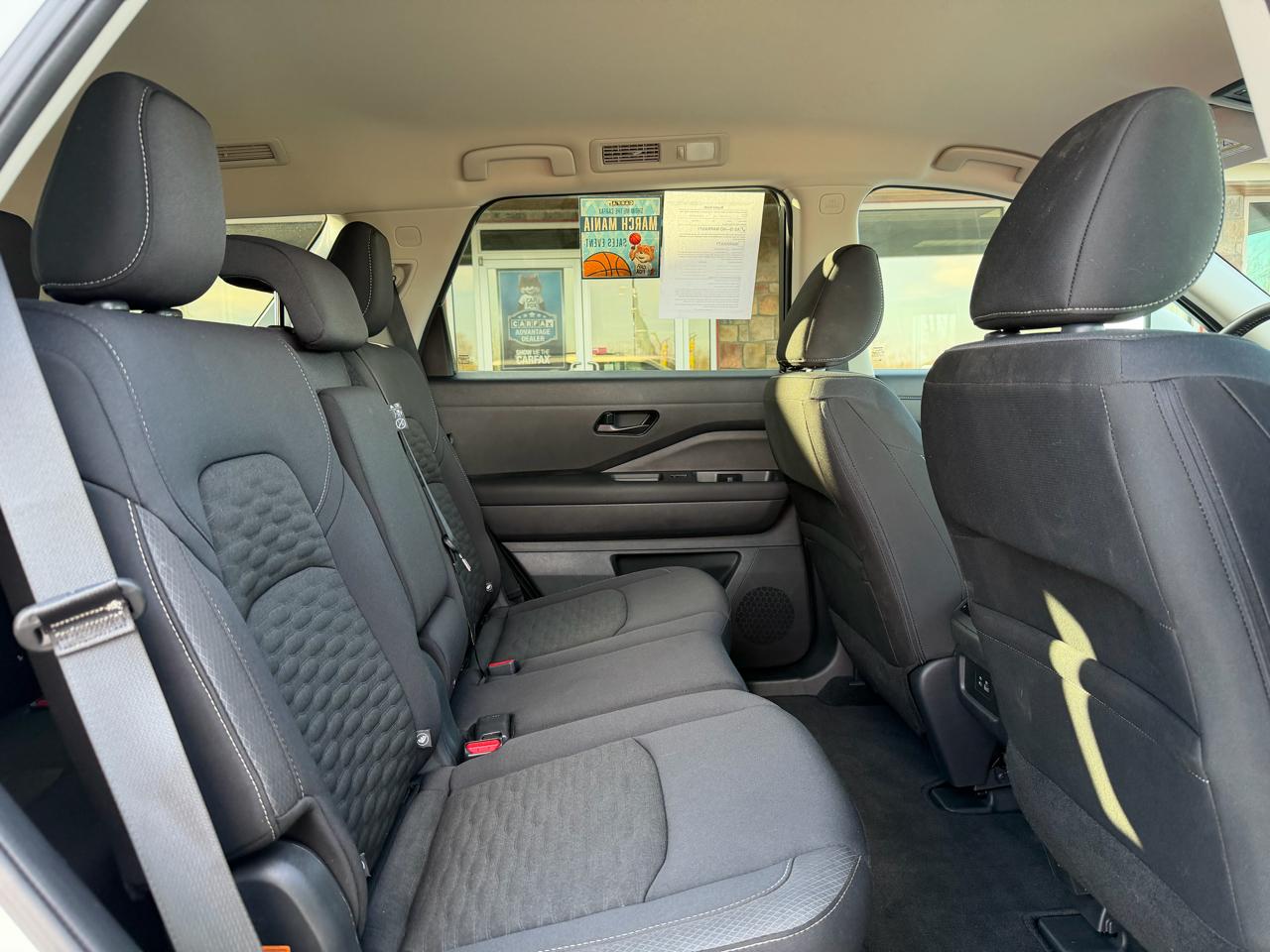 Nissan Pathfinder SV 2WD 2025