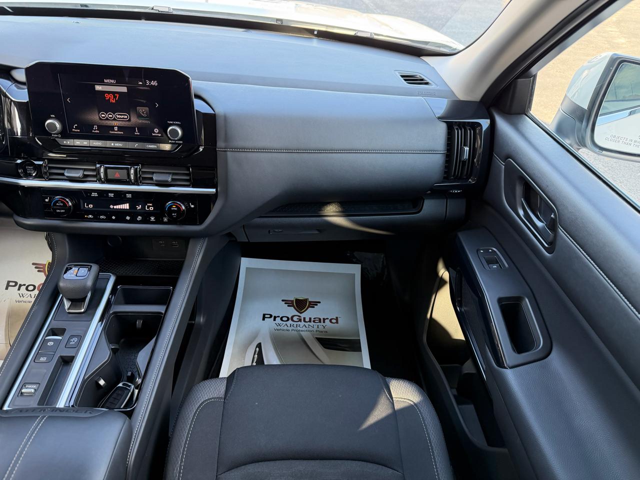 Nissan Pathfinder SV 2WD 2025