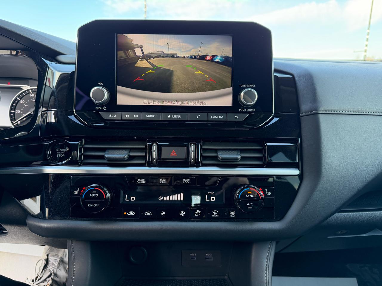 Nissan Pathfinder SV 2WD 2025